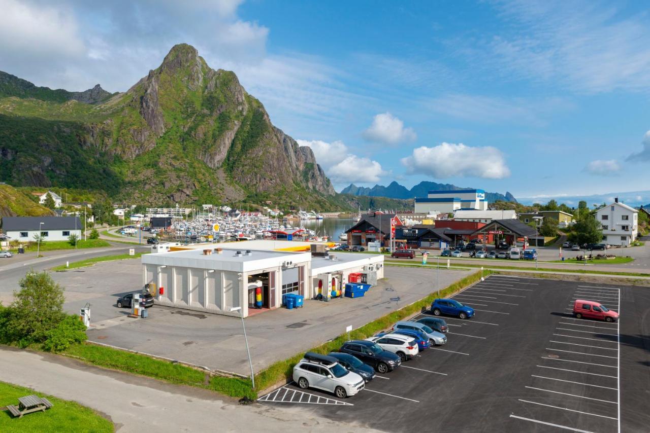 Marina Hotel Lofoten Свольвер Экстерьер фото