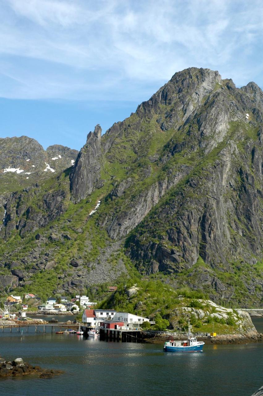 Marina Hotel Lofoten Свольвер Экстерьер фото